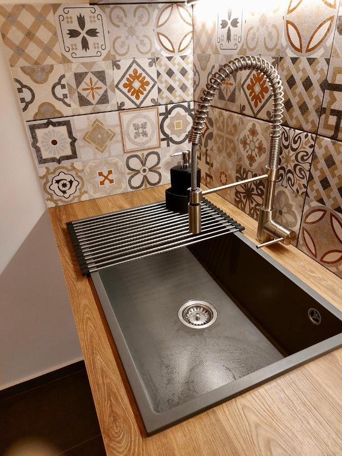 Christina-Anna Athens City Center Walking Distance To Everywhere And Acropolis, In One Of The Most Favorable Locations By National Gardens And Zoo, Hellenic Parliament In Syntagma And Stylish Exquisite Kolonaki Cozy Renovated Apartment Eksteriør billede